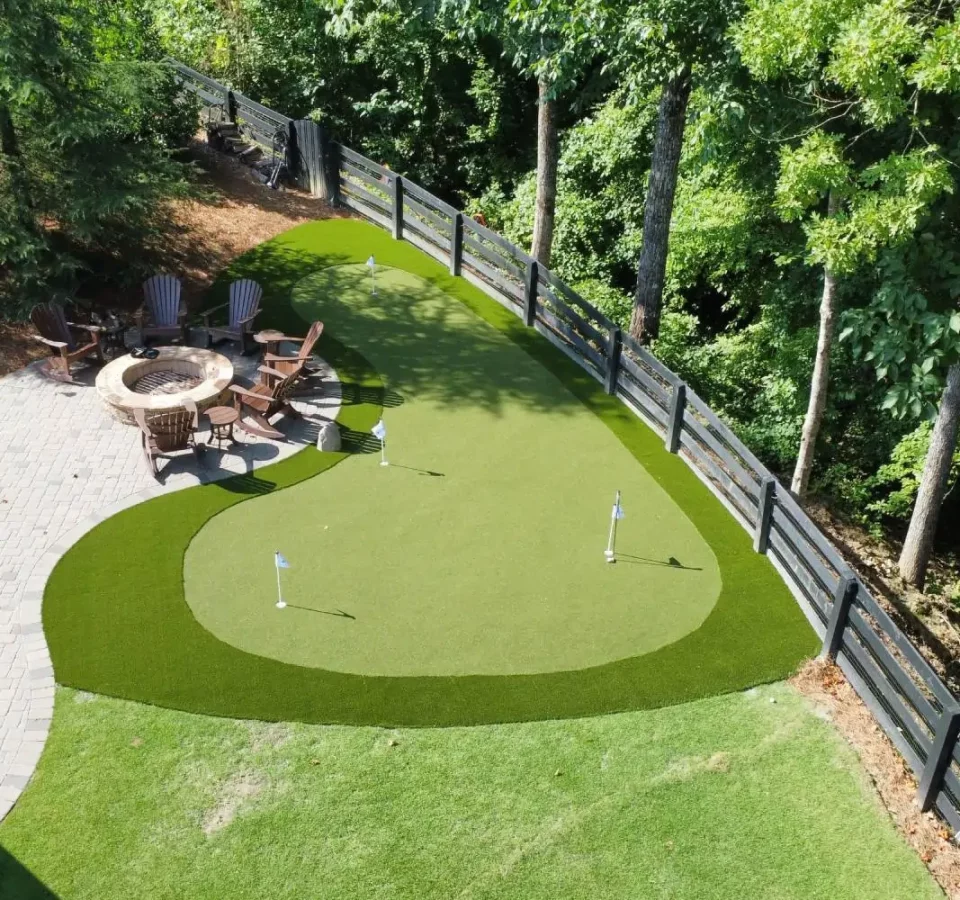 hotel putting green artificial grass