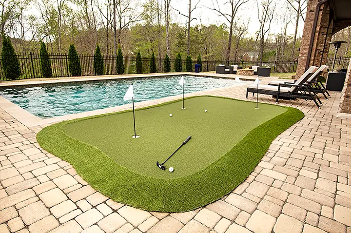 Backyard golf green installed by SYNLawn